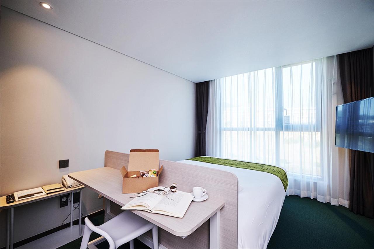 Jeju Pureun Hotel Seogwipo Esterno foto